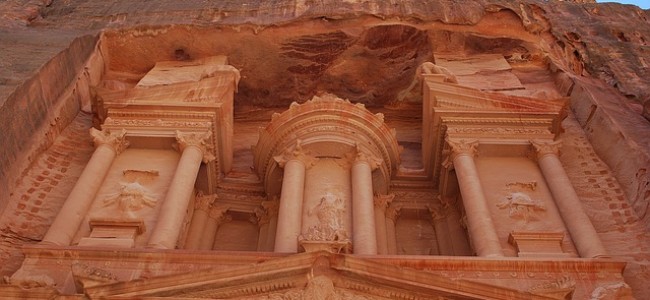 Petra, grazie ai droni scoperto nuovo monumento nella roccia